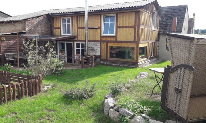 Laage House | Vacation home ALTE SCHEUNE up to 5 persons/3 bedrooms in a quiet location