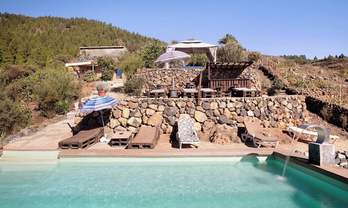 Granadilla de Abona House | Vacation Home "El Cazador 1" with Sea View, Shared Pool & Wi-Fi