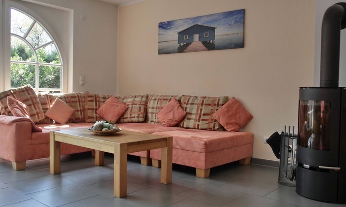 Seeheilbad Graal-Muritz House | Vacation home FH17b - Holiday home for 6 pers. with fireplace and terrace