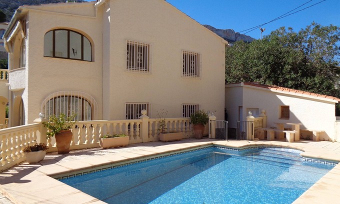 La Canuta House | Vacation home for 4 persons with priv. Pool, air conditioning, internet