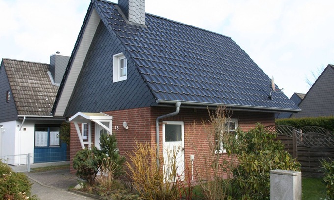 Duhnen House | Vacation home in a quiet location close to the beach with a small garden