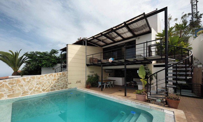 Santa Ursula House | Vacation Home "Vista Bella" with Sea View, Private Pool & Wi-Fi