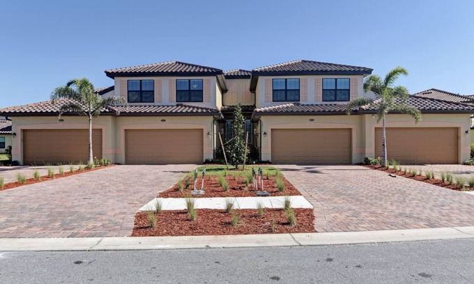 Gran Paradiso Condo | Vacation Rental Minutes From the World Famous Gulf Coast