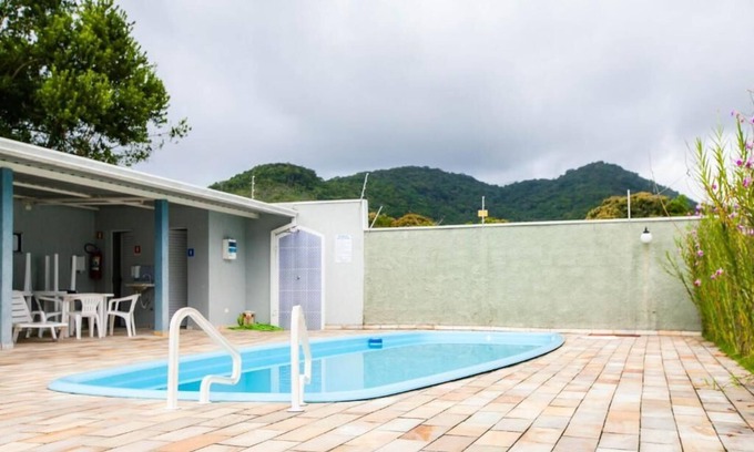 Downtown Ubatuba Apartment | Vacation Rentals - Edificio Erica - Ubatuba-SP - Praia Grande (850 meters)