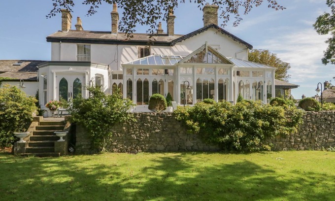 Dalton-in-Furness House | VALLEY VIEW, pet friendly, with hot tub in Dalton-In-Furness