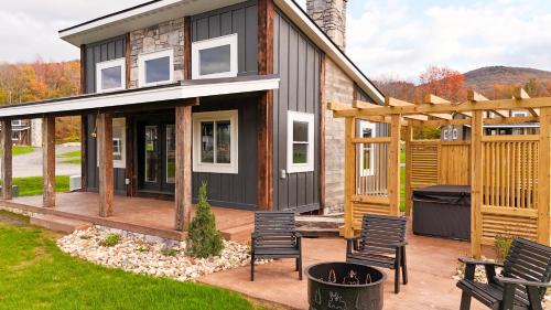 Timberline House | Valley View Resort Cabin #3, 1-Bed, Modern-Luxury with Hot Tub in Canaan Valley, WV