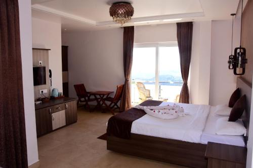 Ooty Bed & Breakfast | Vanam Holidays