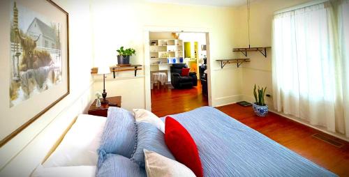 Brenham House | Vanilla Dream Suite at The Brenham House