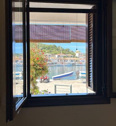 Vathi Apartment | Vathi Seaside Apartment