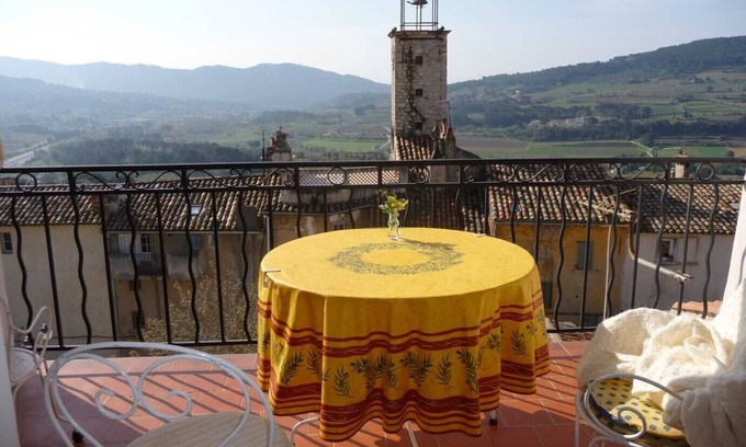 La Cadiere-d'Azur Apartment | Very nice duplex apartment, terrace and panoramic view in a medieval village