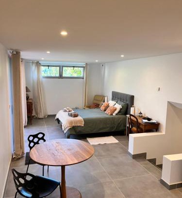 Chaumont-en-Vexin Apartment | Vexin Studio