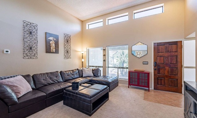 Catalina Madre Apartment | Via Madre (Alexis & Jason)