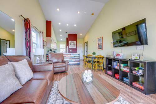 Branson Apartment | Vibrant Holiday Hills Resort Condo with Balcony