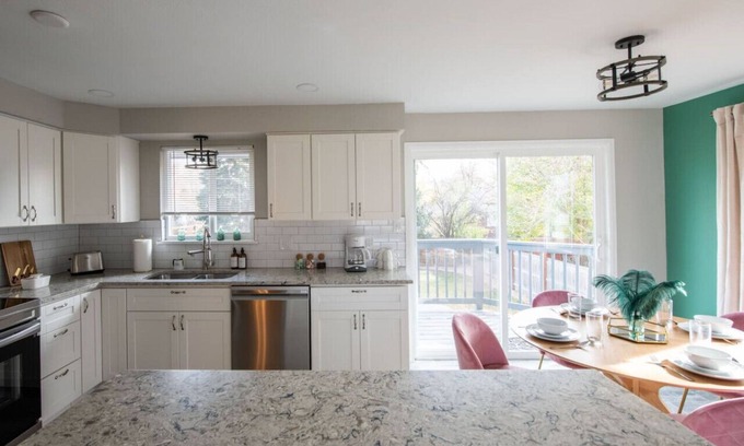 Arvada House | Vibrant Modern Retreat | Close to Denver & Trails