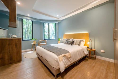 Los Naranjos Apartment | Vibrant Space- Explore Wonders in El Tesoro 313