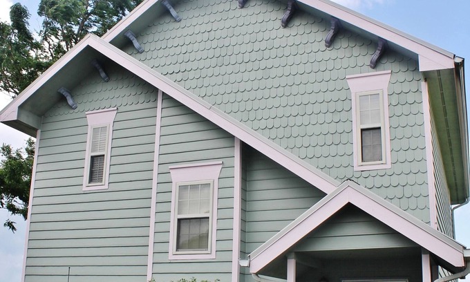 Chalet Village Ski Chalet | VICTORIAN CHALET OVERLOOKING GATLINBURG, SLEEPS UP TO 7.