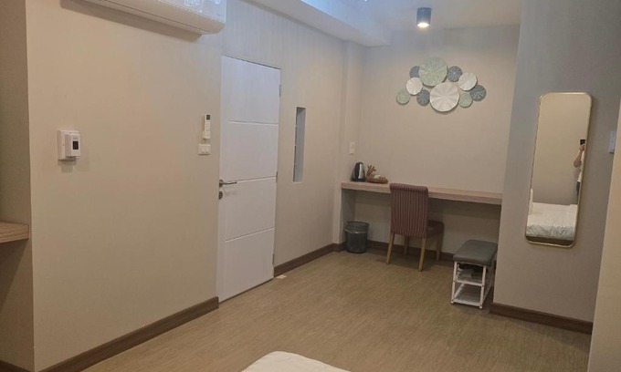 Pom Prap Sattru Phai House | Victory place 3