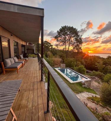 Las Cumbres Apartment | View of the lagoon and forest