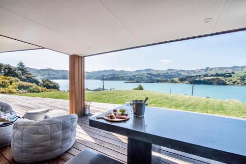Akaroa House | Views Views Views - Taka Retreat - Akaroa Home
