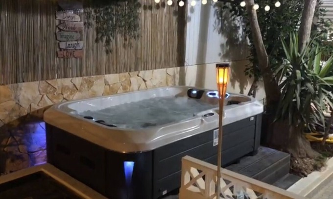 Montechoro Villa | Vila Luisa Anabela 6/8 Personnes Piscine et Jacuzzi
