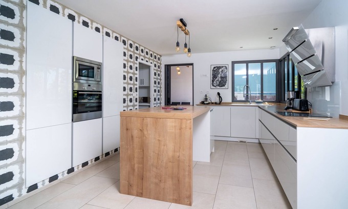 Quartier des Boucholeurs House | VILLA 180m2 BRIGHT 100M Ocean