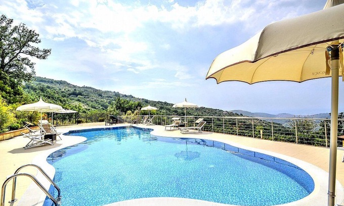 Laureana Cilento House | Villa Albatros A: A charming two-story villa surrounded by the greenery, with Free WI-FI.