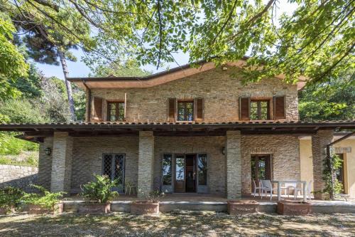 Strettoia Villa | Villa Alexandra by MMega