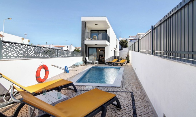 Pera Villa | Villa "Alto da Colina 2" with Sea View, Private Pool & Wi-Fi