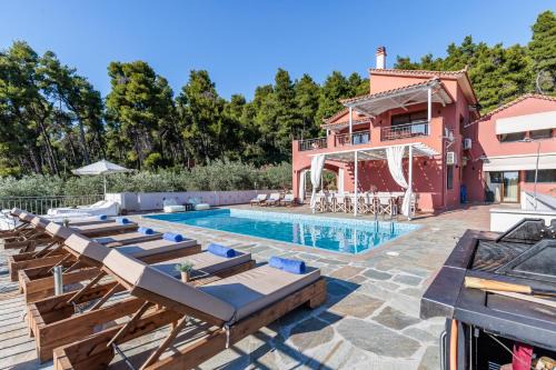 Alikias Villa | Villa Amaryllis by Kardous