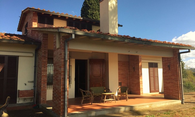 Montefiridolfi Villa | Villa Andrei, a relaxing bath in the Tuscan countryside with private pool
