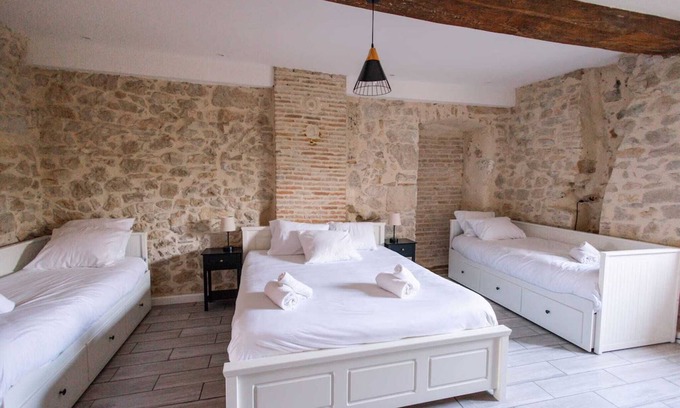 Groslee-Saint-Benoit Villa | Villa Bacchus at the water's edge, heated pool