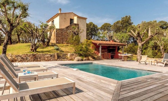 Figari Villa | Villa 'Bicu Rossu' with Private Pool, Wi-Fi and Air Conditioning