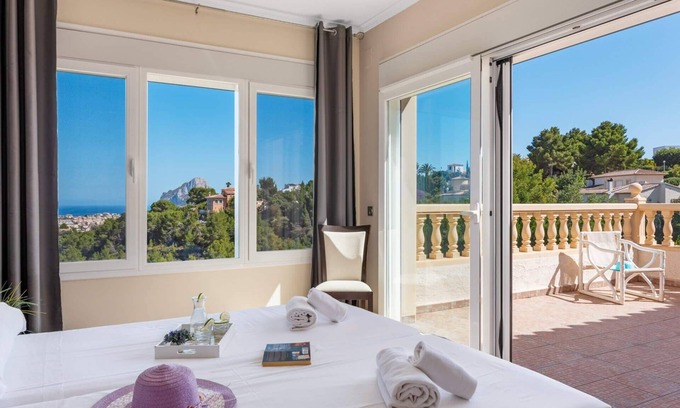 Empedrola Villa | Villa Blasco - PlusHolidays