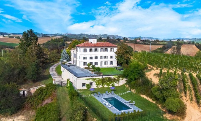 Fubine Villa | VILLA BOEMIA 10, Emma Villas