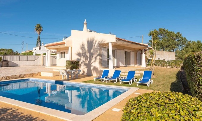 Sesmarias Villa | Villa Castelo Beach - Cosy, modern - 500m from Castelo beach
