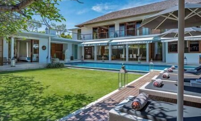 Seminyak Villa | Villa Cendrawasih by Elite Havens