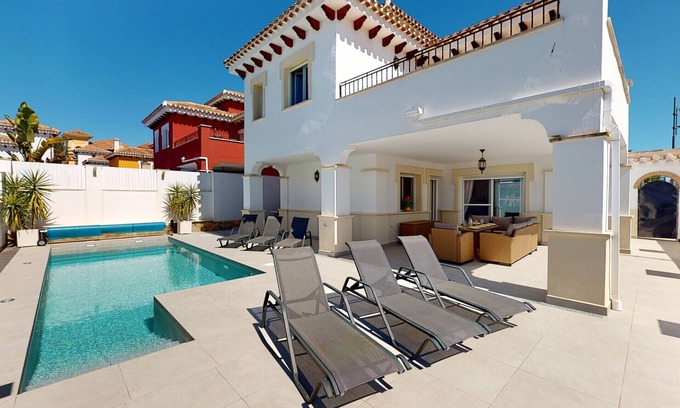 Torre-Pacheco Villa | Villa Cerezo - A Murcia Holiday Rentals Property