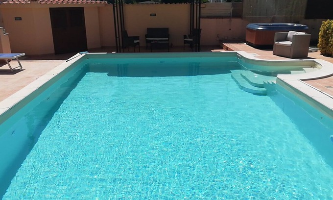 Latina Lido Villa | Villa Colle La Guardia Pool & Jacuzzi