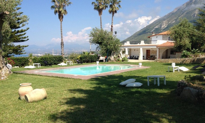 Termini Imerese Villa | Villa Consiglio - Splendid villa with private swimming pool in the heart of the Mediterranean