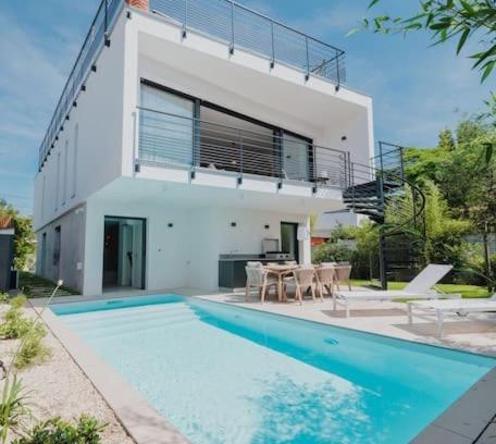 Pontaillac Villa | Villa Cordouan avec piscine en bord de mer