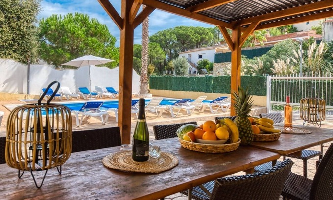 Condado del Jaruco Villa | Villa 'Costacabana - Ashley' with Sea View, Private Pool and Wi-Fi