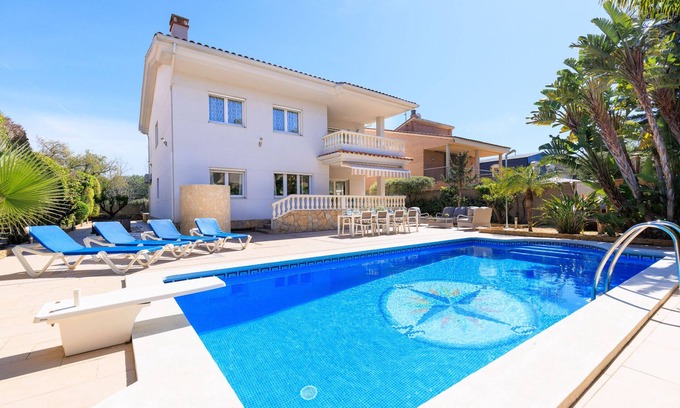 Cambrils Villa | VILLA DE LUJO EN LA LLOSA para 12 personas. 7 Dormitorios y piscina privada
