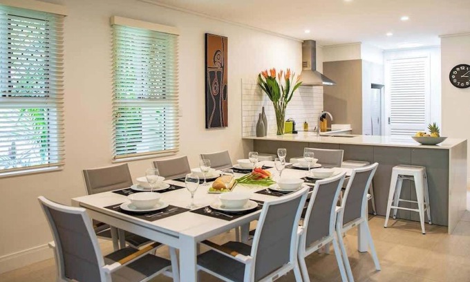 Port Douglas Condo | Villa Del Mar - Beachfront Port Douglas