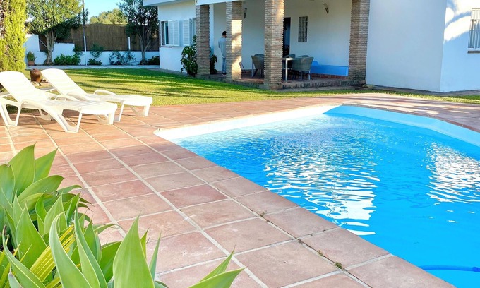 Los Canos de Meca House | VILLA EL ACEBUCHE NEXT TO THE BEACH