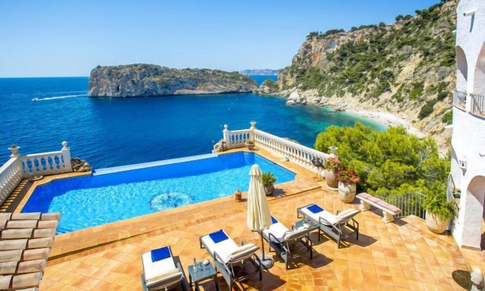 Cap de la Nau House | Villa El Paraiso al Mar Ambolo by Interhome