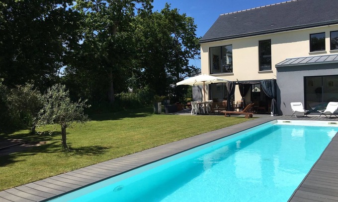 Dinard Villa | Villa Ensoleillée au Calme Saint-lunaire/Dinard Avec Piscine à 5mn des Plages