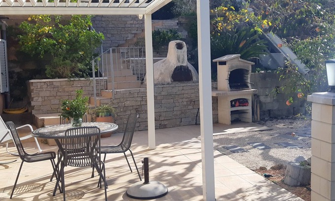 Ajaccio House | Villa Espérance in a green setting 10 minutes by car from the beaches