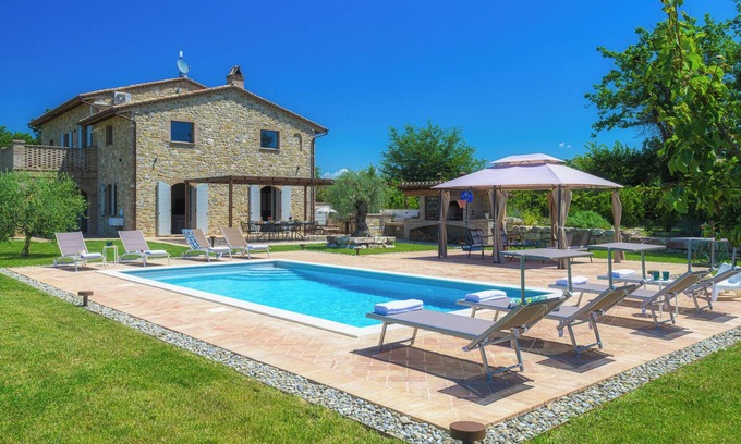 Gualdo Cattaneo Villa | Villa Flaminia 8+2 - Emma Villas