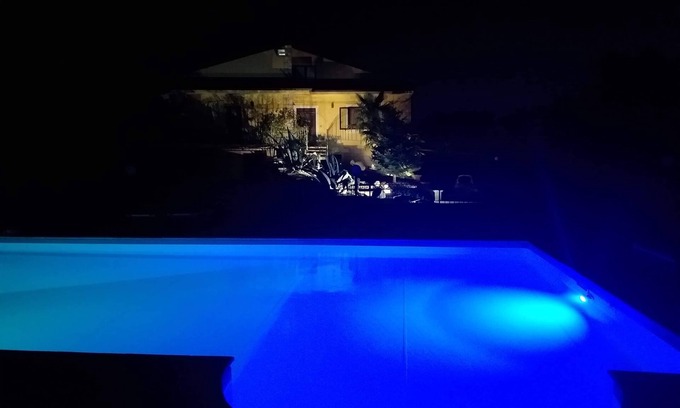 Calascibetta Villa | Villa for 12 people with large swimming pool located in the heart of Sicily.