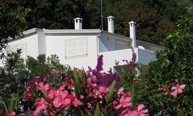 Rodi Garganico House | Villa Giulia - Apartment in Villa with sea view
